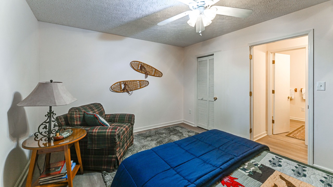 Photo of Bedroom in Sky Valley