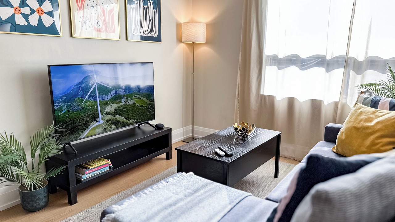 Photo of Livingroom in Leslieville