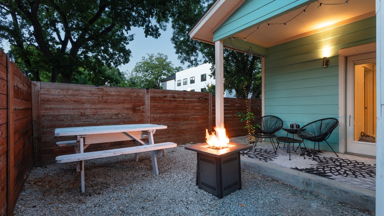 Photo of Outdoor in Govalle
