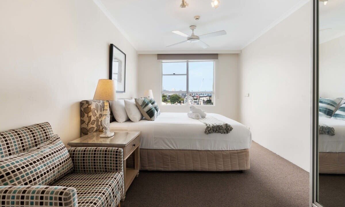 Photo of Others in McMahons Point