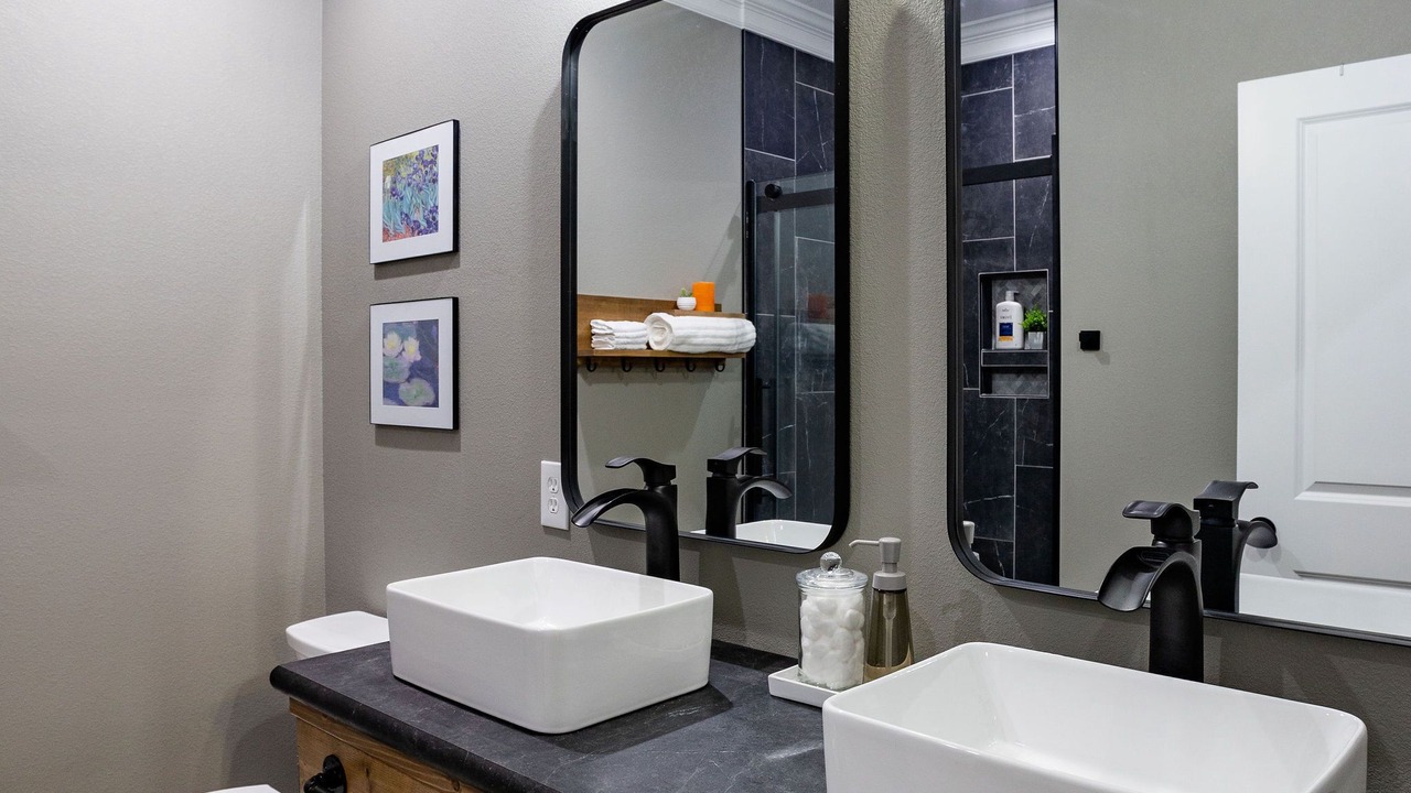 Photo of Bathroom in Batesville