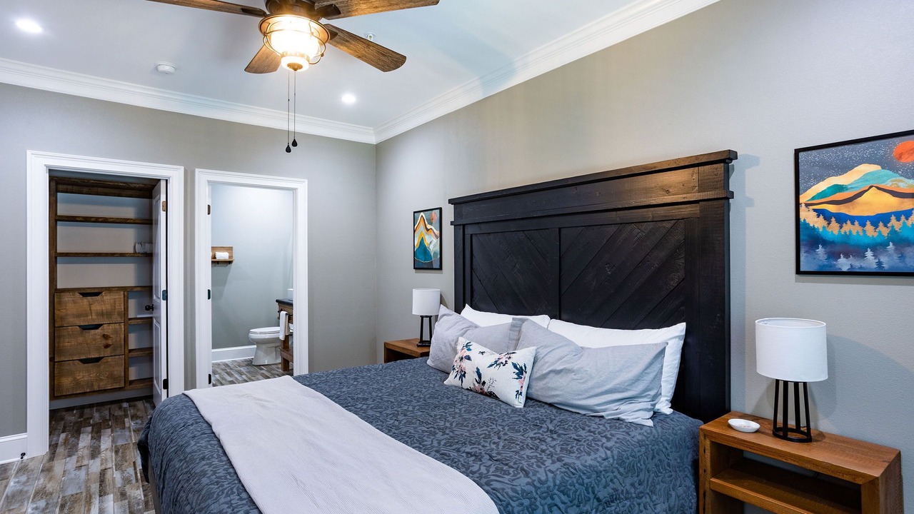 Photo of Bedroom in Batesville