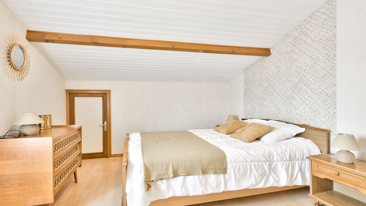 Photo of Bedroom in Lanton