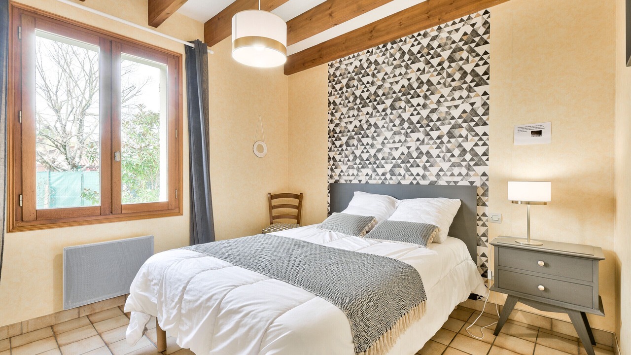 Photo of Bedroom in Lanton