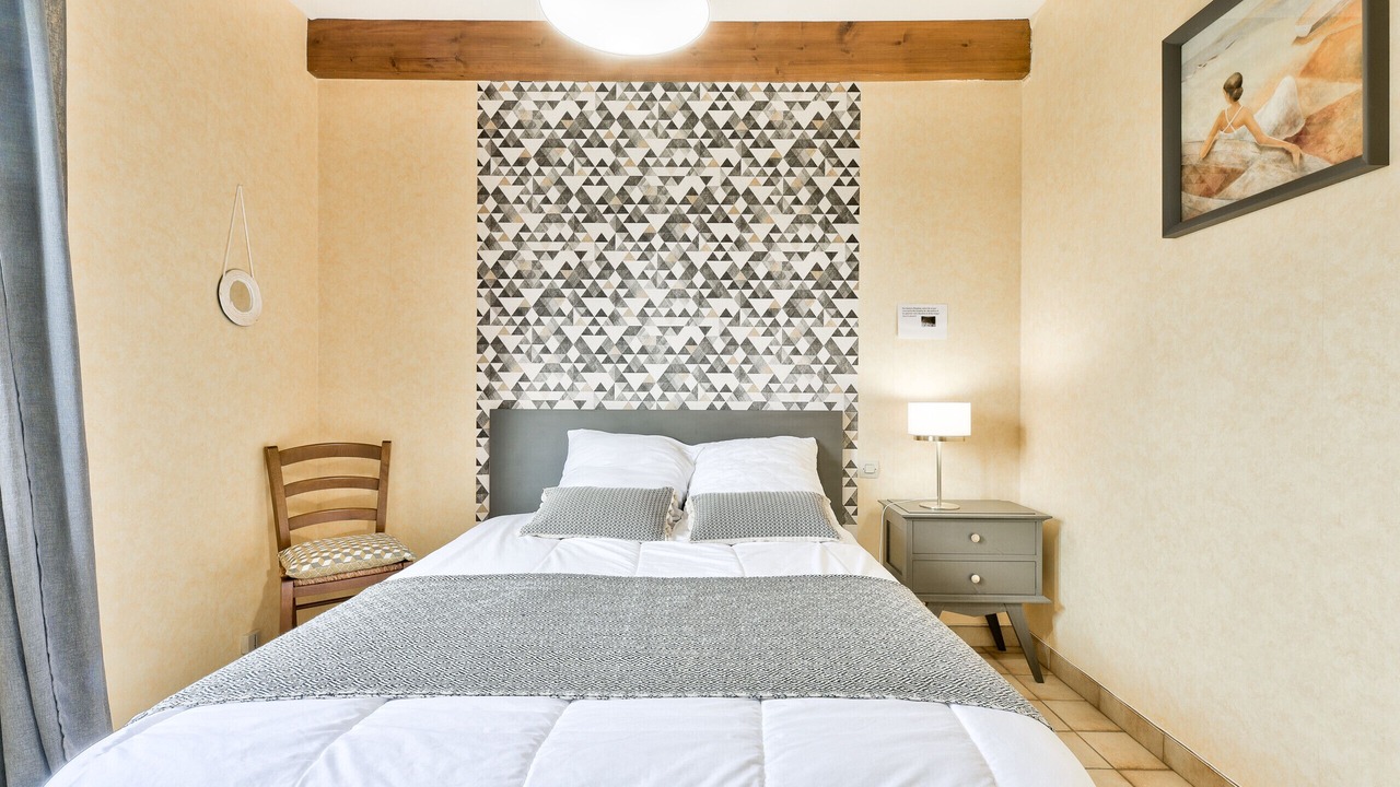 Photo of Bedroom in Lanton