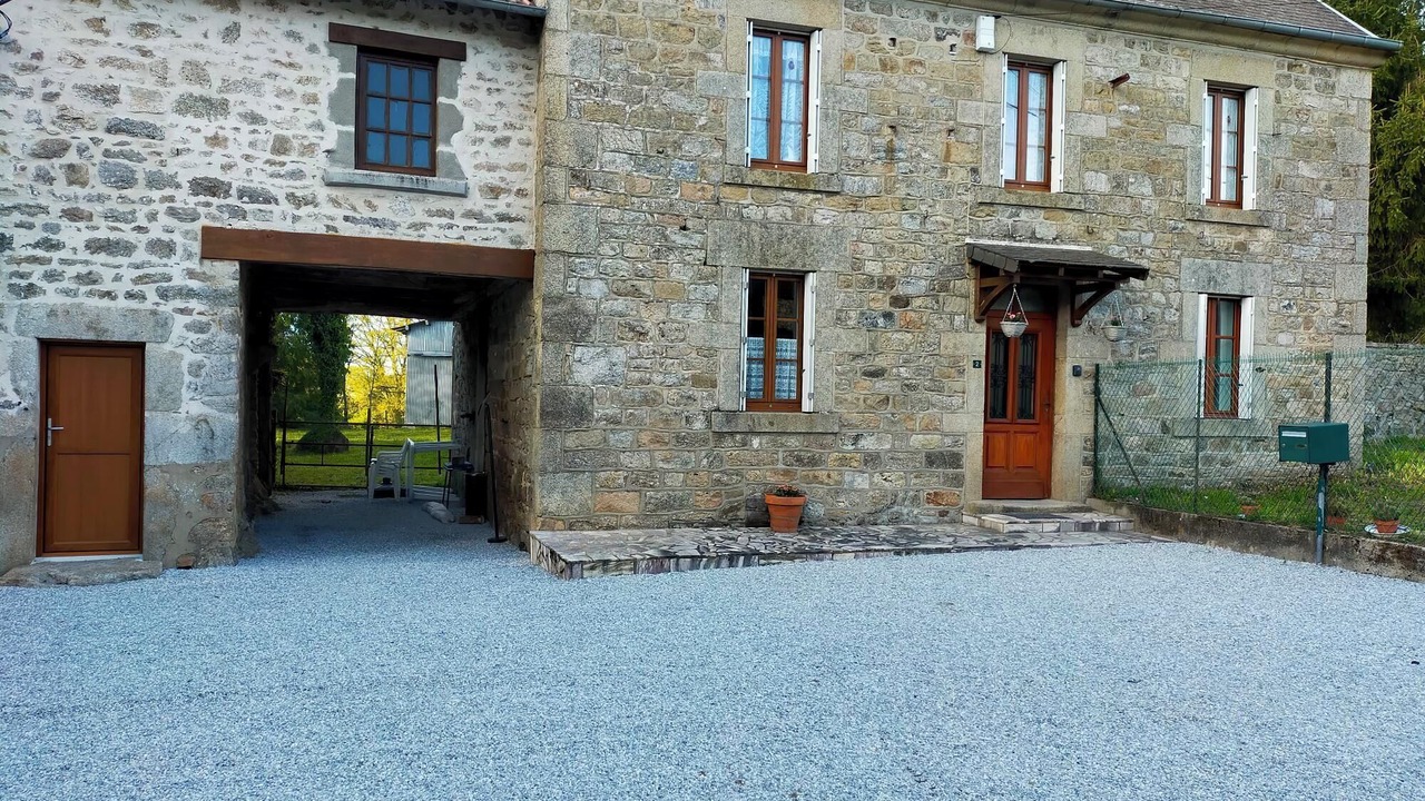 Photo of Outdoor in Saint-Yrieix-la-Montagne