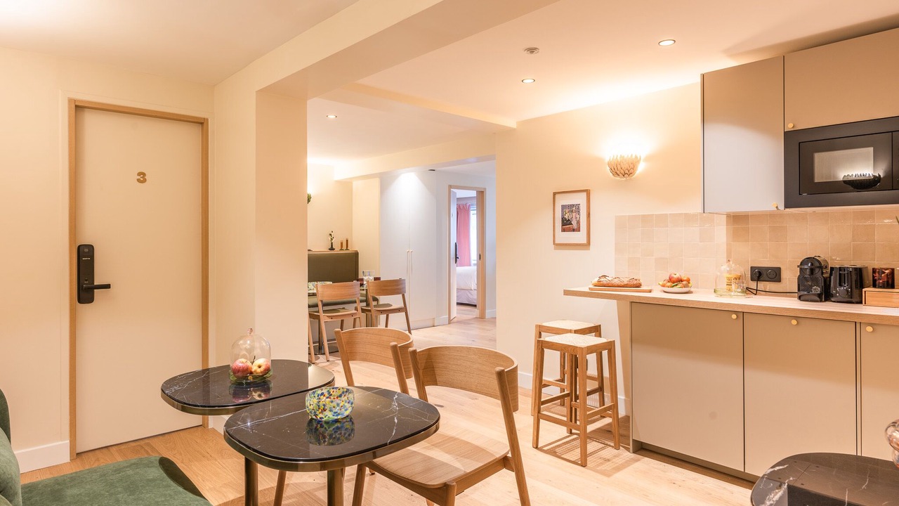 Photo of Others in Grenelle