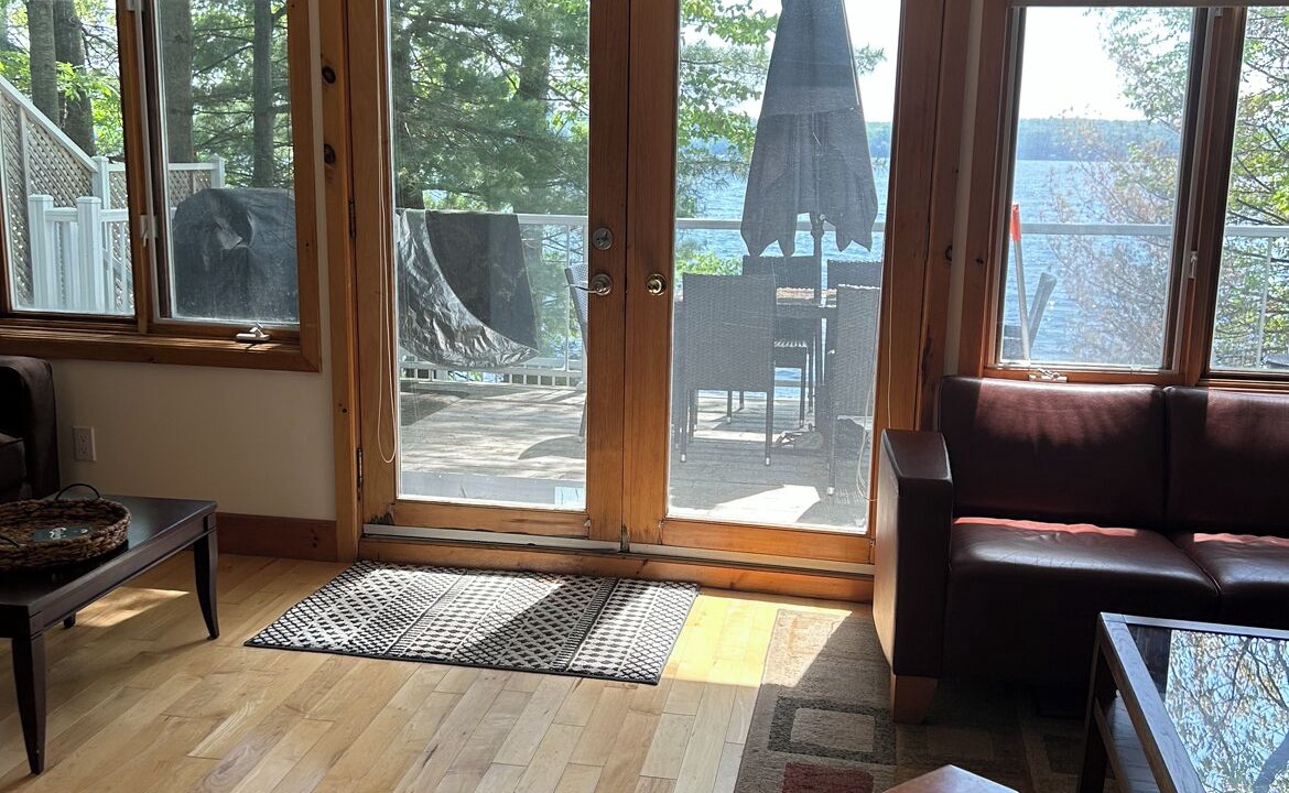 Photo of Livingroom in Bracebridge