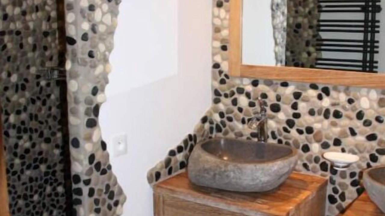 Photo of Bathroom in L'Estrechure