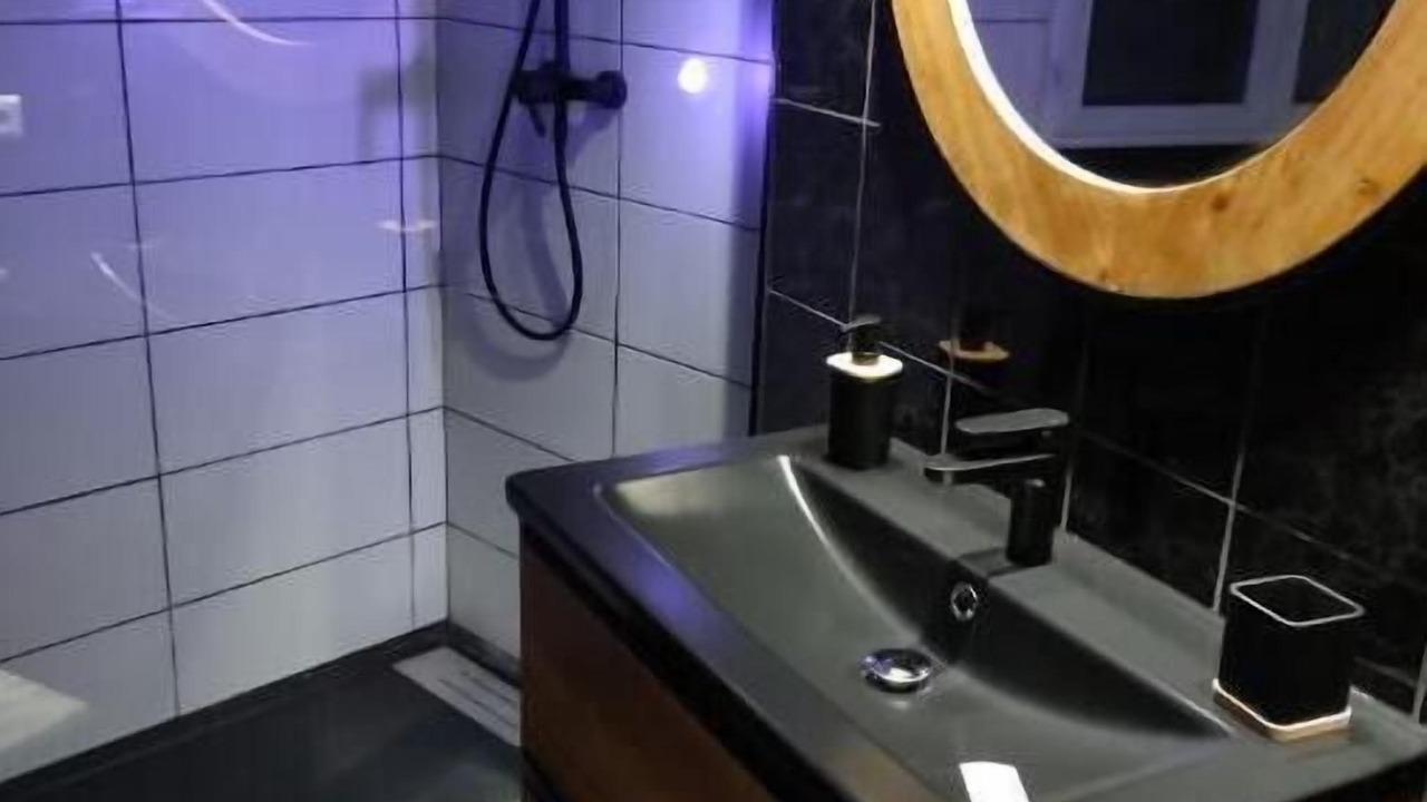 Photo of Bathroom in Montcabrier