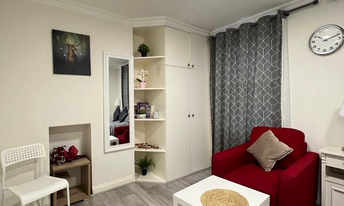 Photo of Livingroom in South Acton