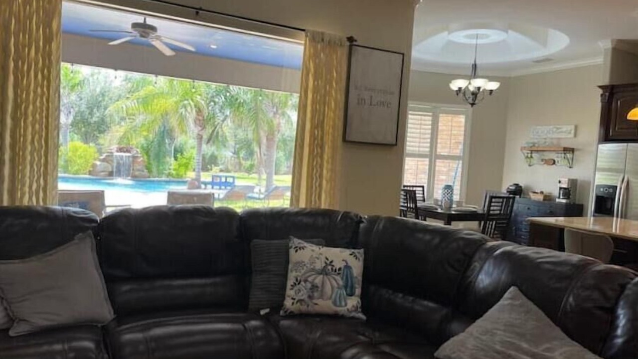 Photo of Livingroom in Alamo