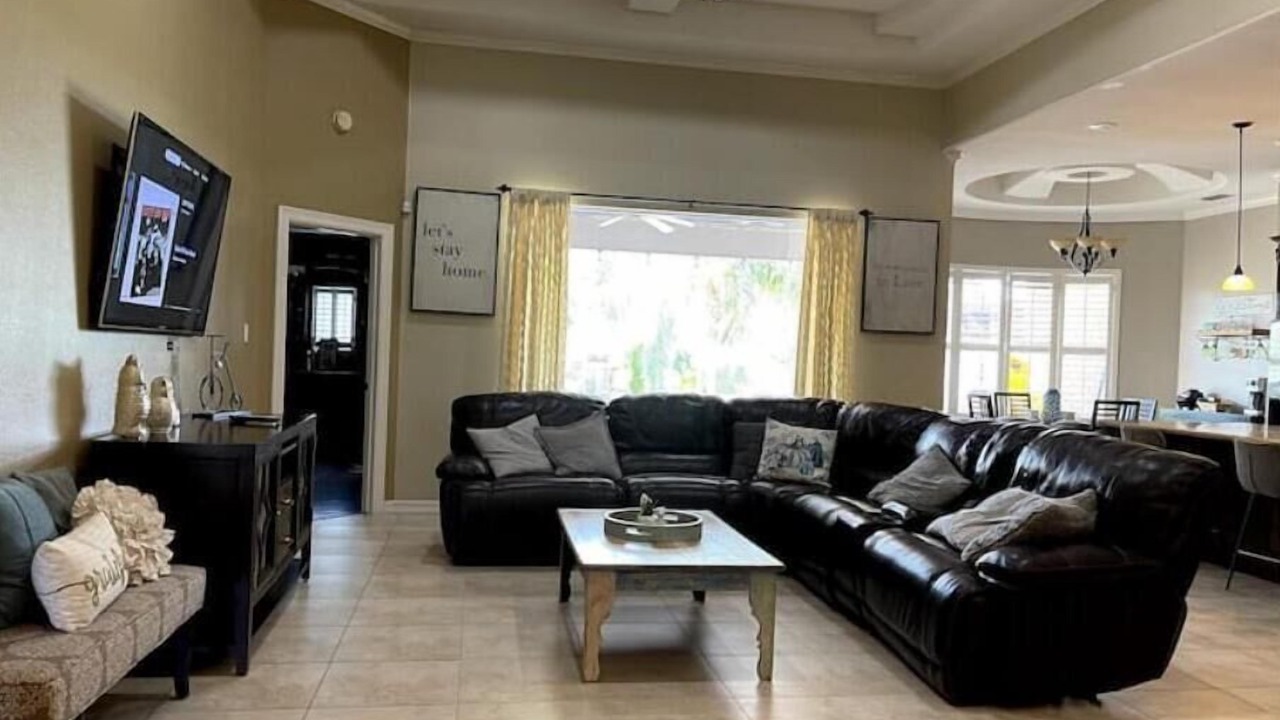 Photo of Livingroom in Alamo