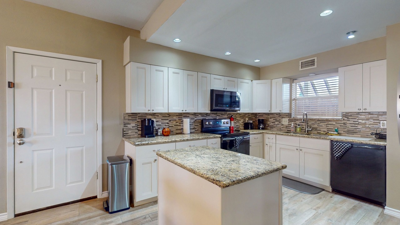 Photo of Kitchen in El Lago