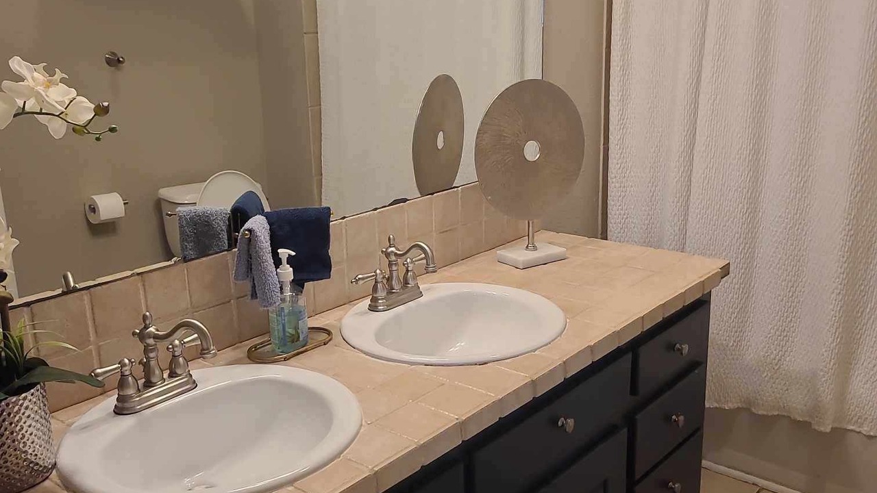 Photo of Bathroom in Groves