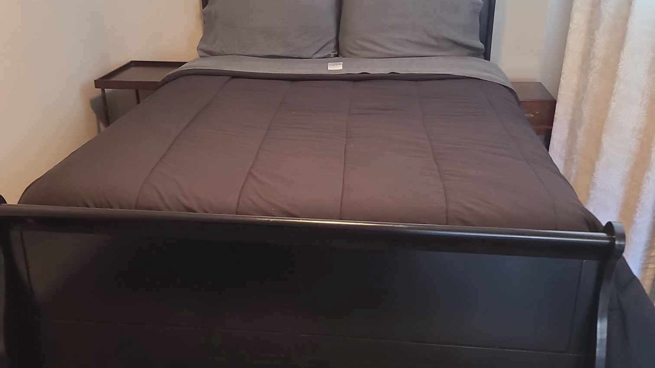 Photo of Bedroom in Groves