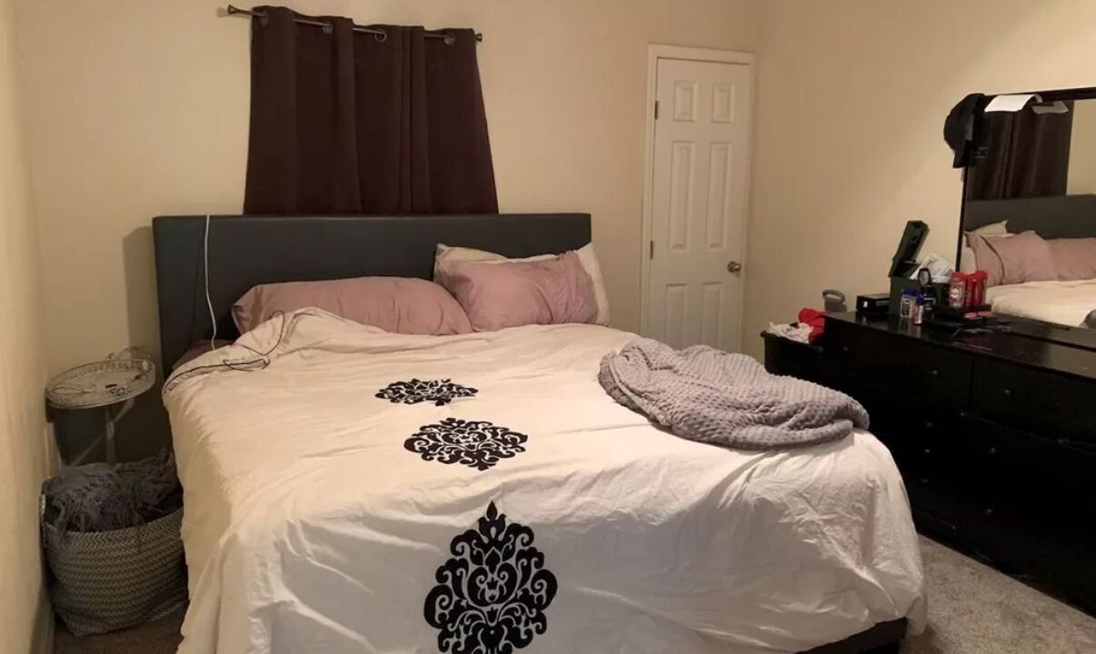 Photo of Bedroom in Groves