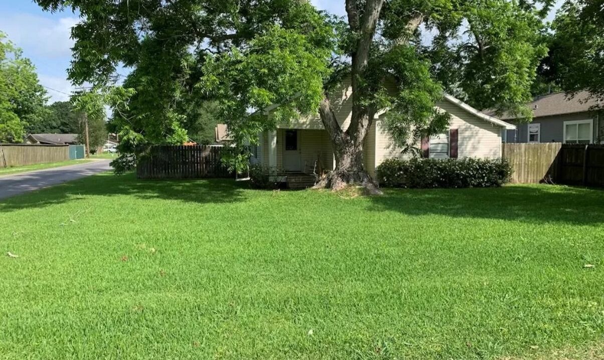Photo of Outdoor in Groves