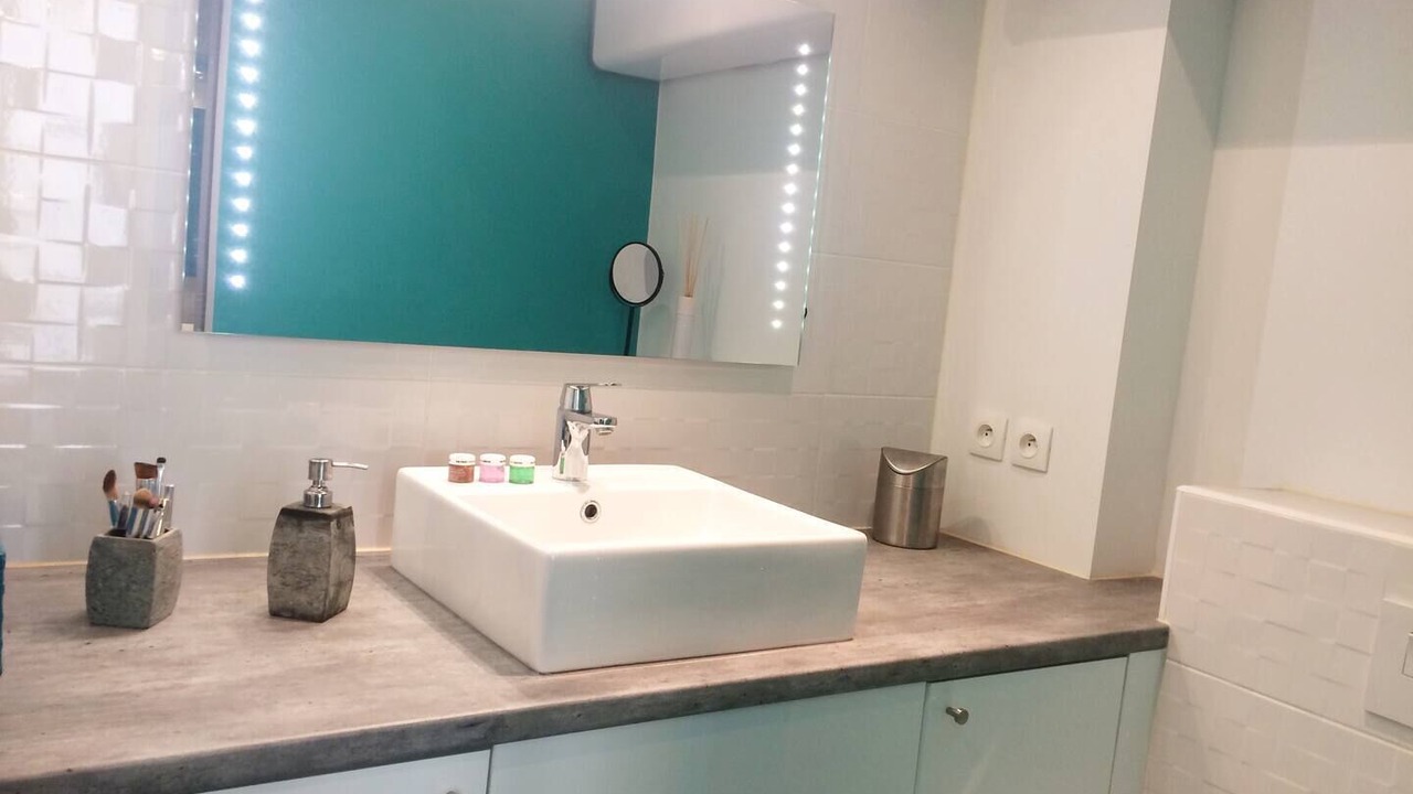 Photo of Bathroom in Quartier de la Chapelle
