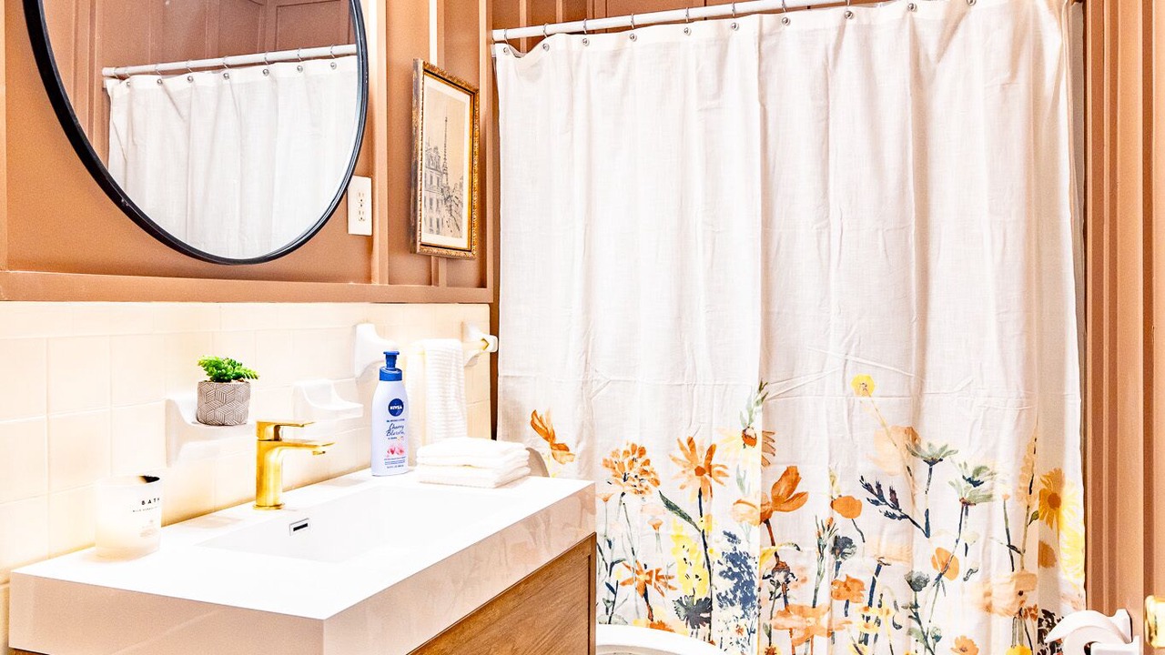 Photo of Bathroom in East Memphis