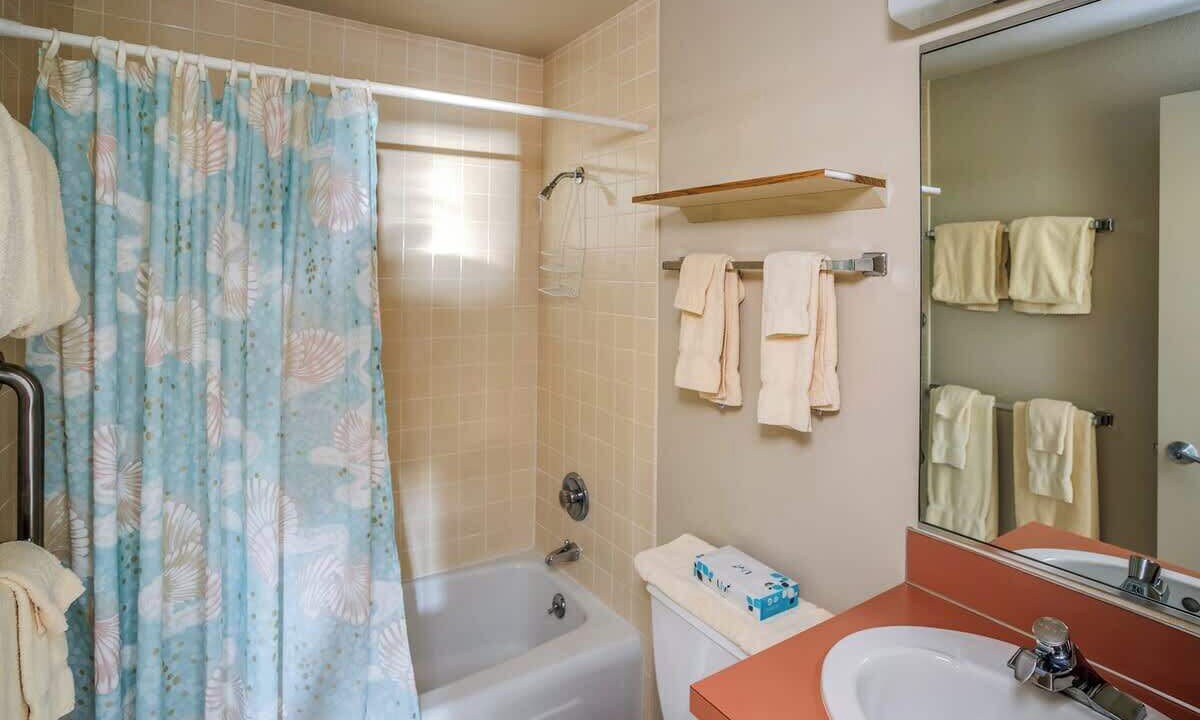Photo of Bathroom in Gearhart