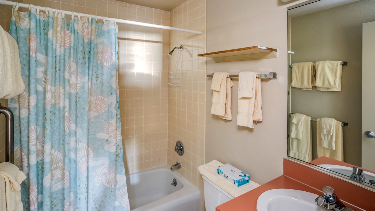 Photo of Bathroom in Gearhart