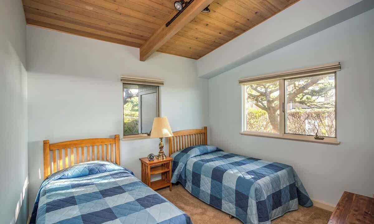 Photo of Bedroom in Gearhart
