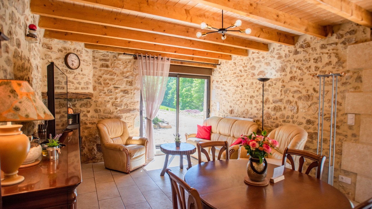 Photo of Livingroom in Saint-Cernin-de-lHerm
