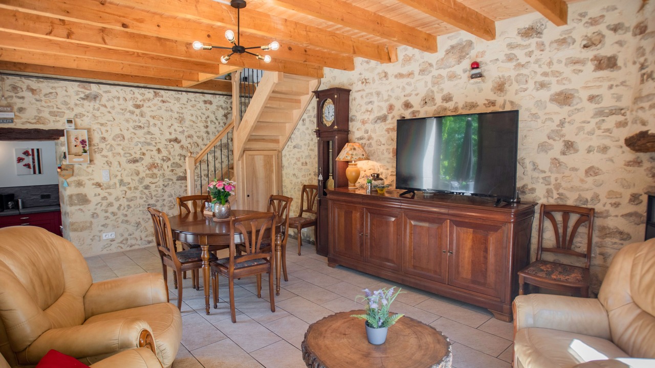 Photo of Livingroom in Saint-Cernin-de-lHerm