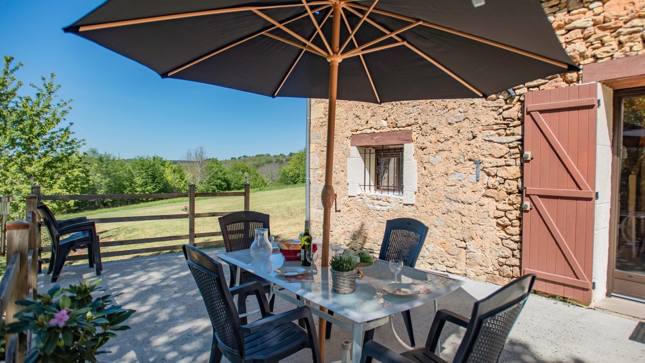 Photo of Patio Balcony in Saint-Cernin-de-lHerm
