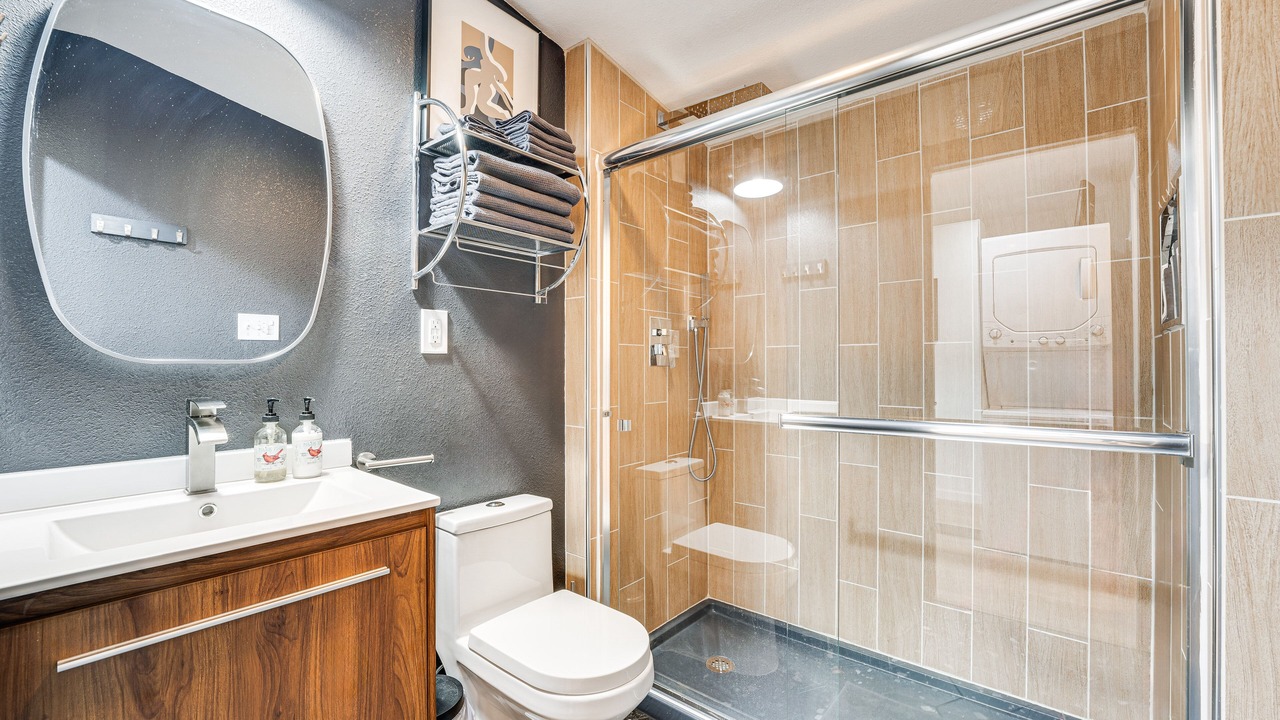Photo of Bathroom in Schulenburg