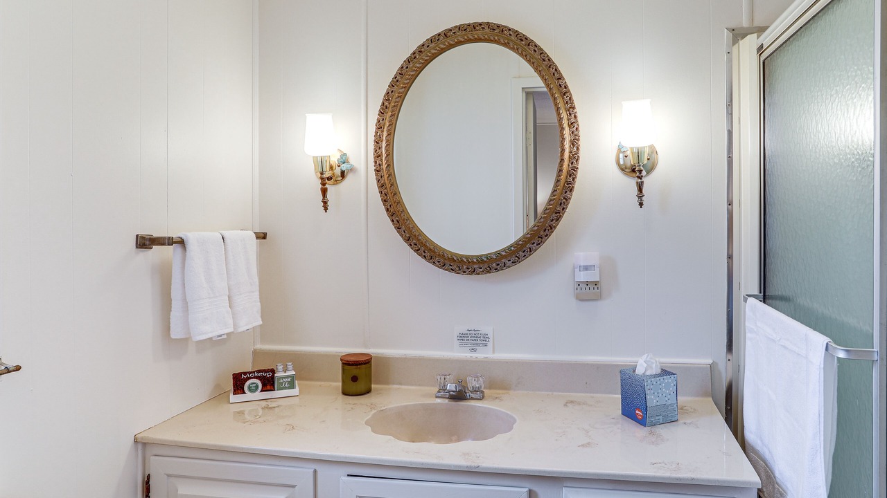 Photo of Bathroom in Higden