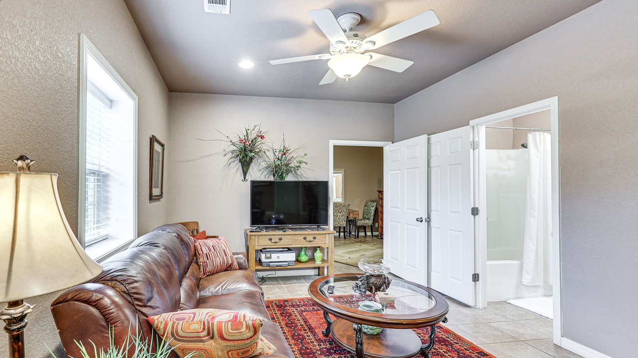 Photo of Livingroom in Russellville