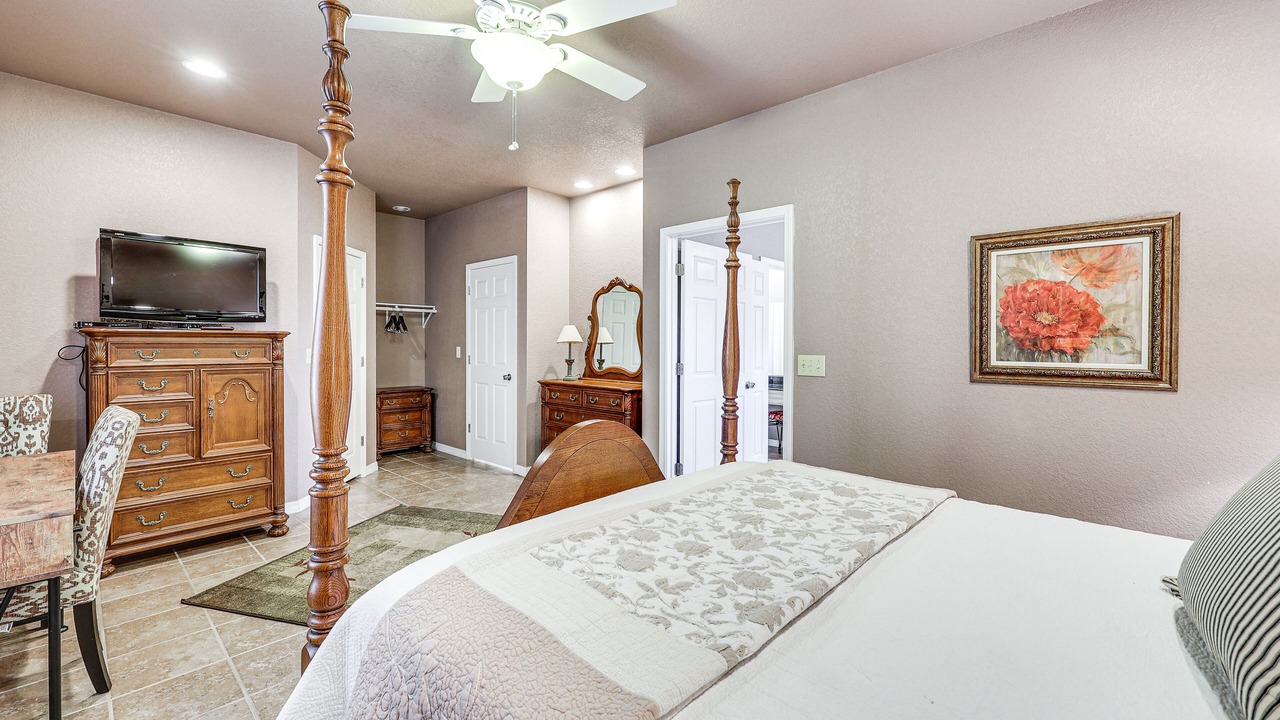 Photo of Bedroom in Russellville