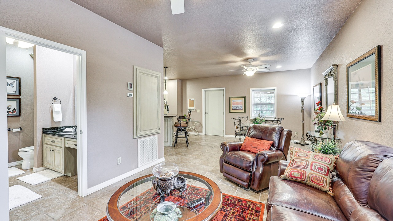 Photo of Livingroom in Russellville