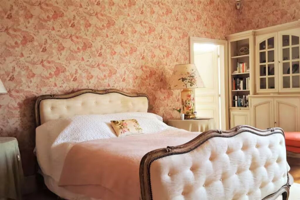 Photo of Bedroom in Vallon-en-Sully