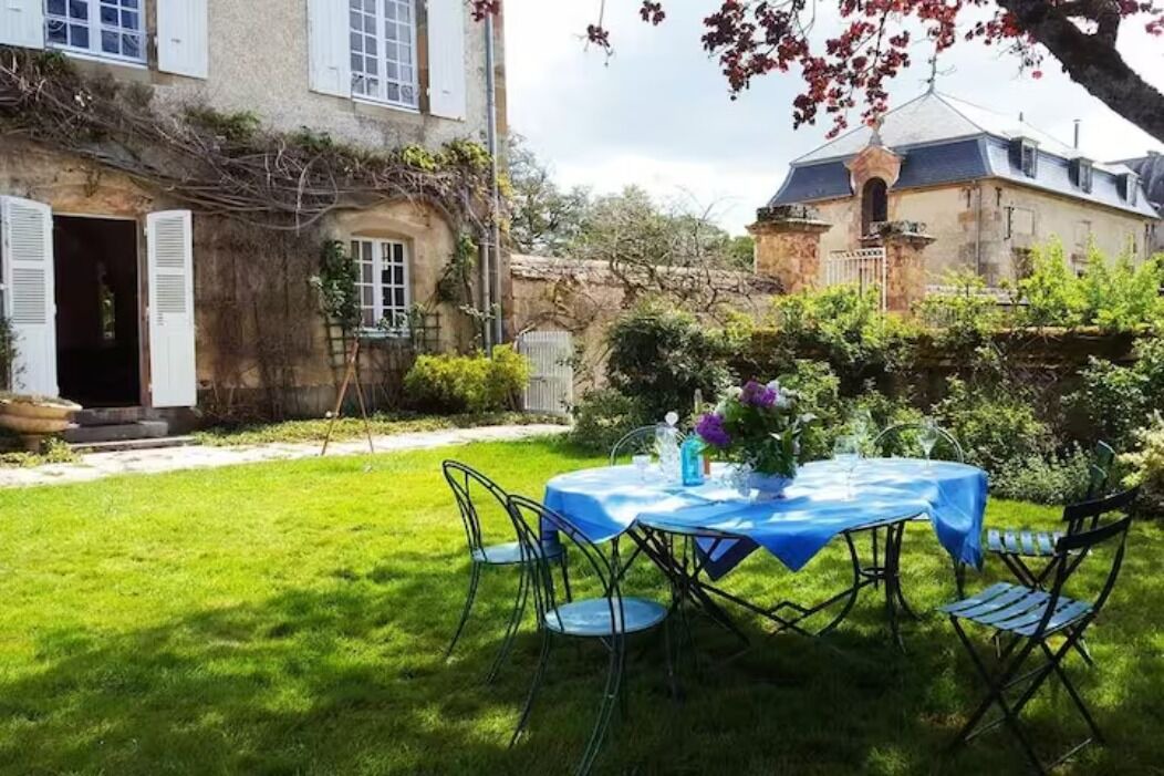 Photo of Outdoor in Vallon-en-Sully