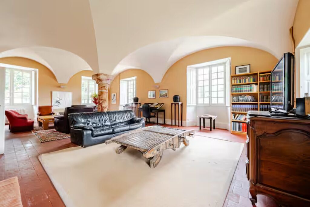 Photo of Livingroom in Vallon-en-Sully