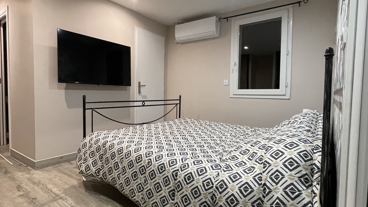 Photo of Bedroom in Varces-Allieres-et-Risset