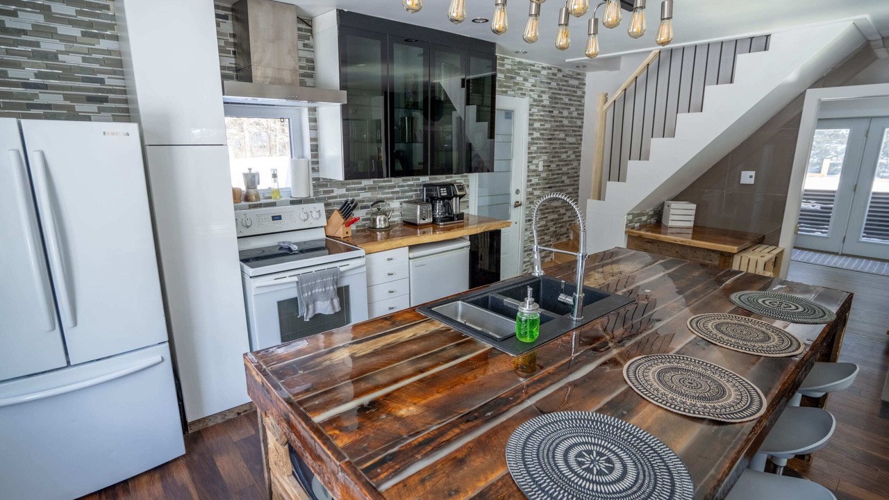 Photo of Kitchen in Saint-Brigitte-de-Laval