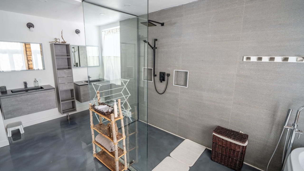 Photo of Bathroom in Saint-Brigitte-de-Laval