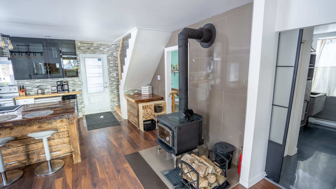 Photo of Kitchen in Saint-Brigitte-de-Laval