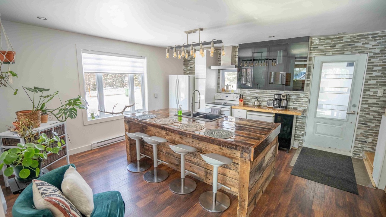 Photo of Kitchen in Saint-Brigitte-de-Laval