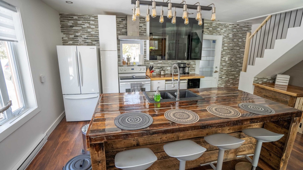Photo of Kitchen in Saint-Brigitte-de-Laval