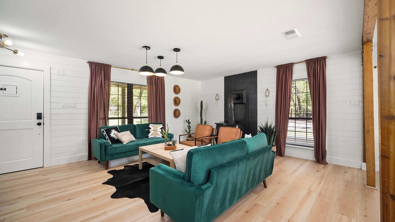 Photo of Livingroom in Greenville