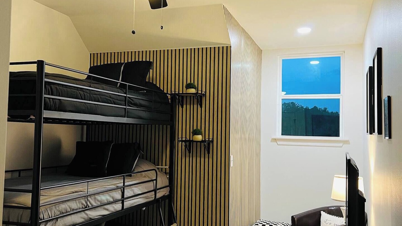 Photo of Bedroom in Shreveport