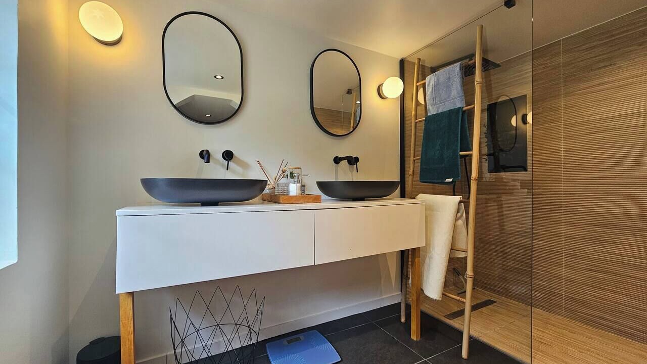 Photo of Bathroom in Cheronvilliers