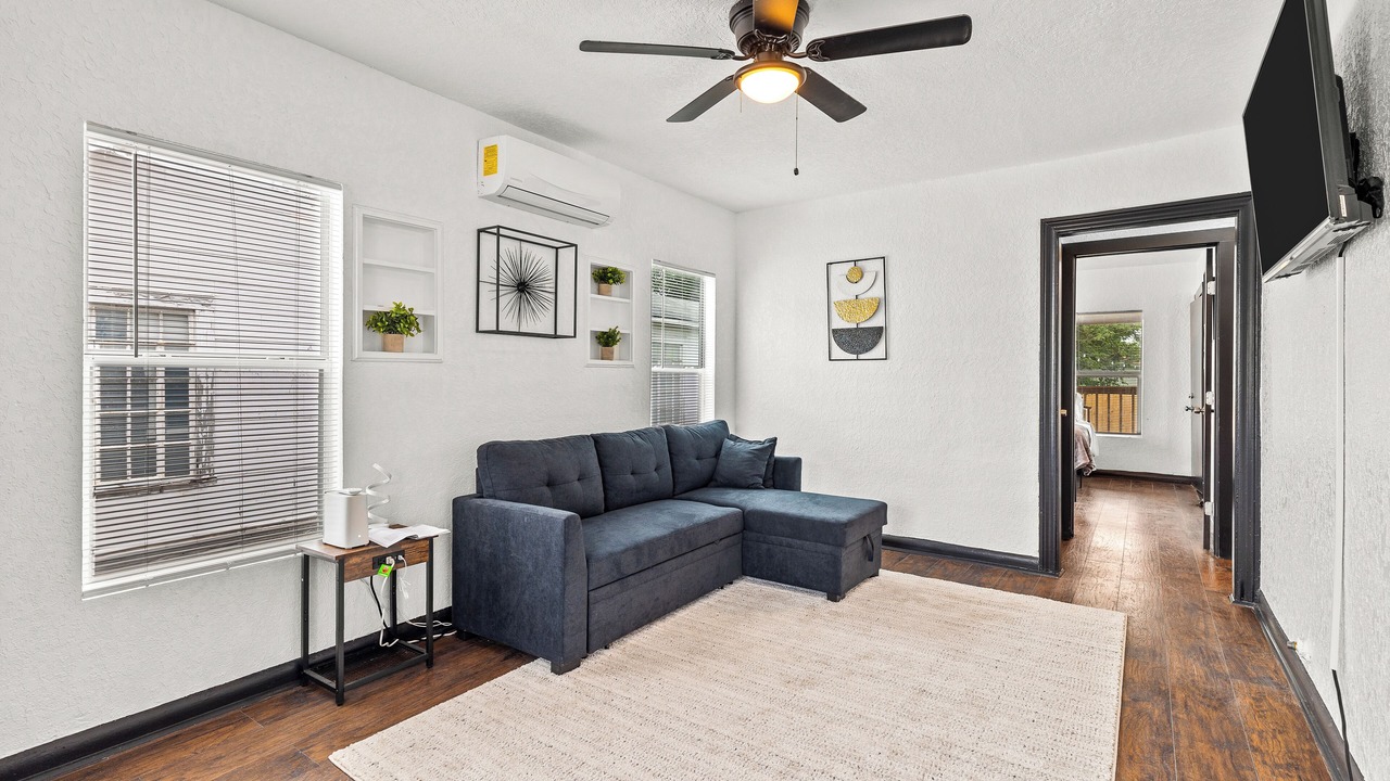Photo of Livingroom in Highland Park