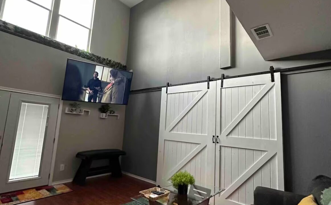 Photo of Livingroom in Midlothian