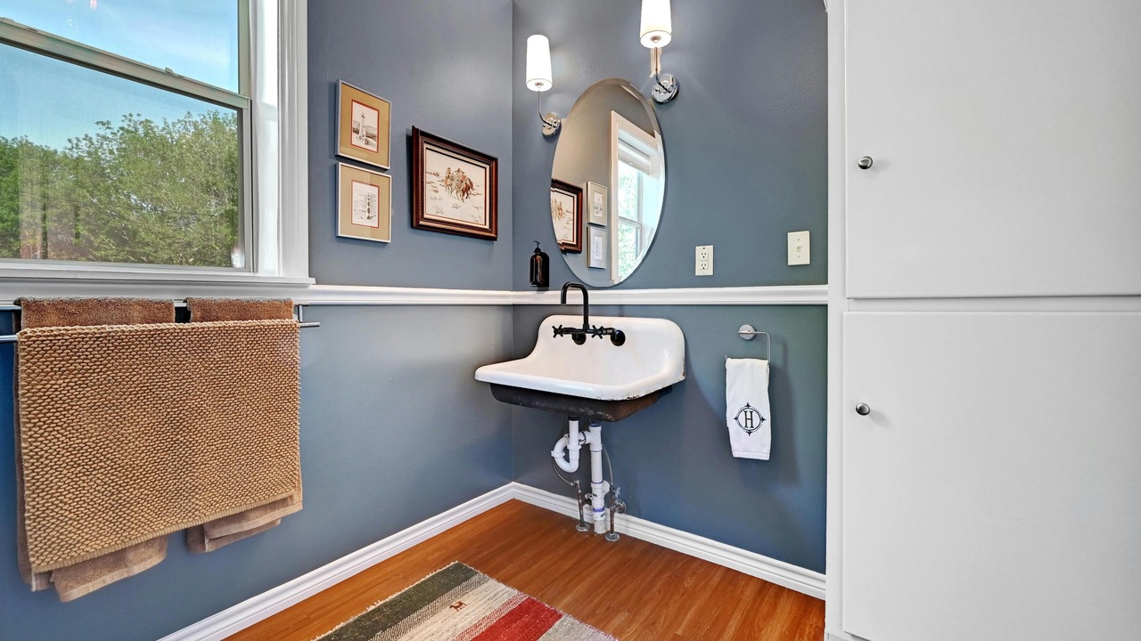 Photo of Bathroom in Lockhart